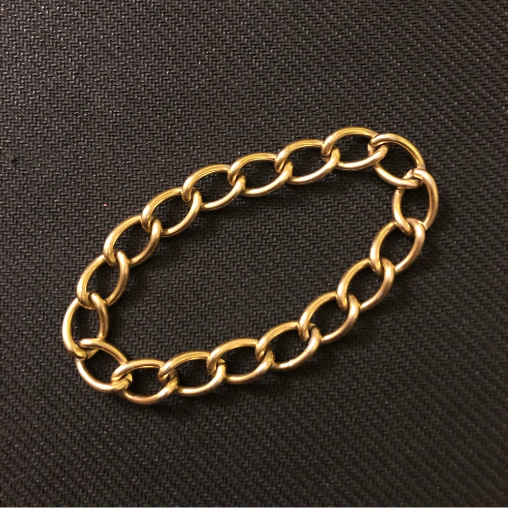 Simple gold chain bracelet